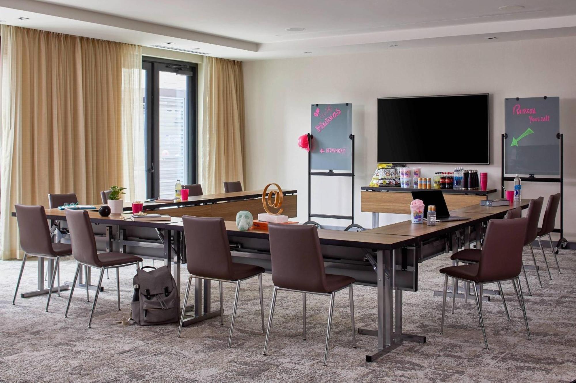 Готель Moxy Atlanta Midtown Екстер'єр фото